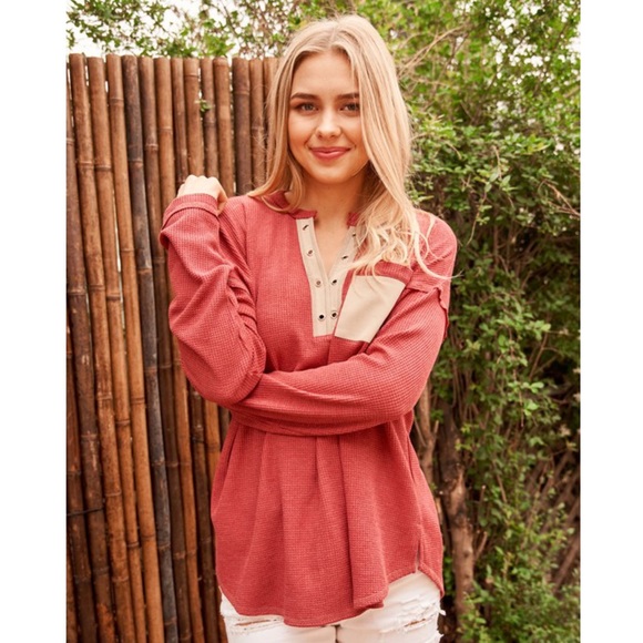 Fall Waffle Knit V-Neck Pocket Top Loose Slouchy Women’s Tops - Picture 3 of 8